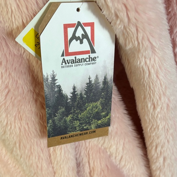 NWT Avalanche Soft Pink Teddy Jacket - Picture 3 of 12